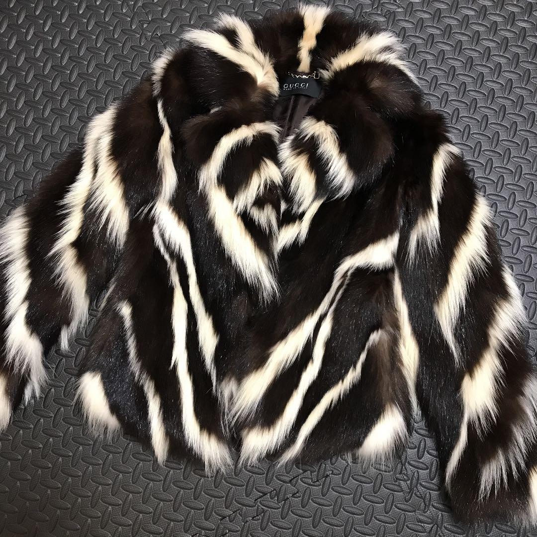 ★ITALY製★GUCCI★REAL FUR★リアルファー★ブランケット★ラグ★ GUCCI Skunk Fur Coat Real Fur Chanel Fendi Ferragamo | eBay