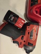 Milwaukee 2553-20 1/4" Cordless Hex Impact Driver With Battery and Charger