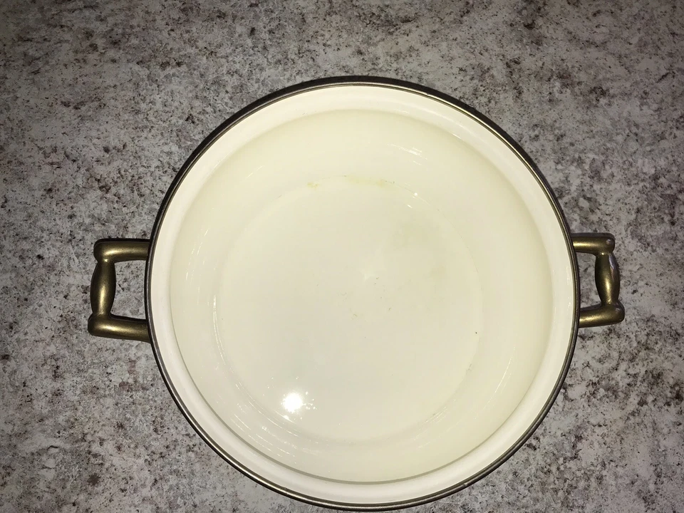 Horno Holandés Copco Sam Lebowitz Design 702 Olla 7 Qt Azul/Blanco Esmalte y Latón Foto 4 de 4