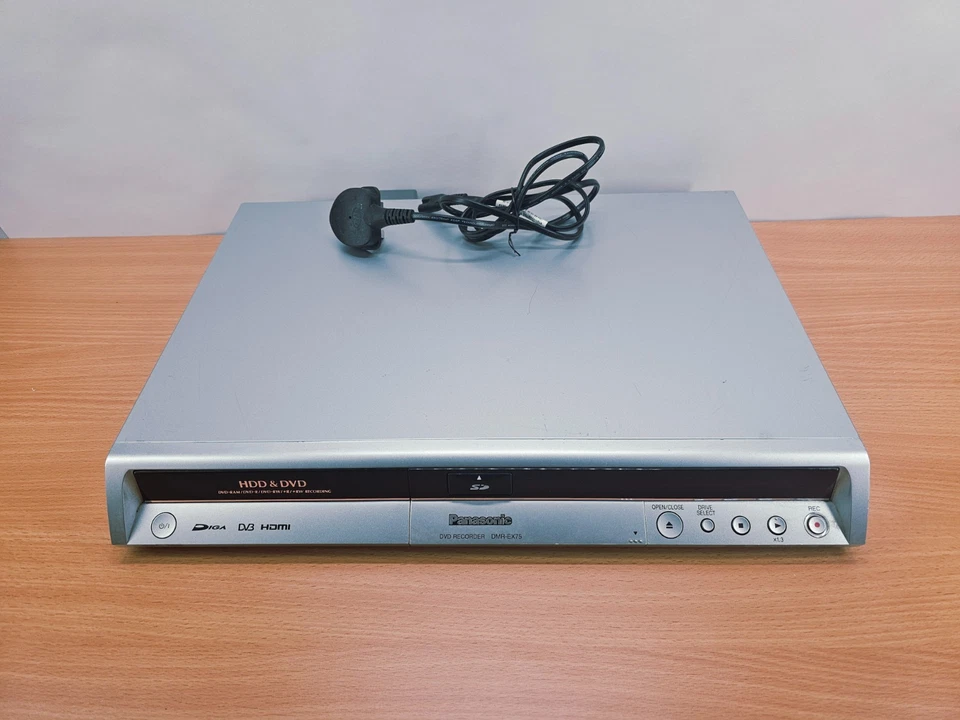 Panasonic DMR-EX75 Freeview 160GB HDD DVD Recorder *NO REMOTE* 009 - Image 3 of 4