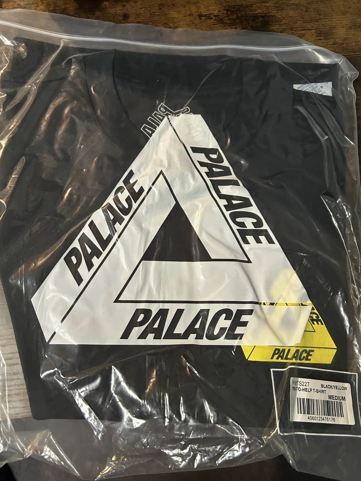 PALACE TRI T - CAMISETA TRI-TO-HELP NEGRA/AMARILLA - Talla Mediana - NUEVA Foto 3 de 3