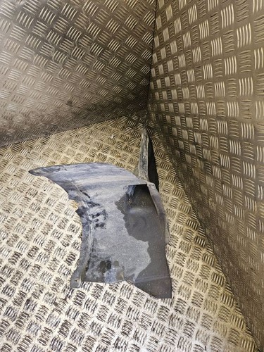 Volkswagen PASSAT B6 2007 Rechts Radlaufschale Radhausverkleidung vorne ESH10555