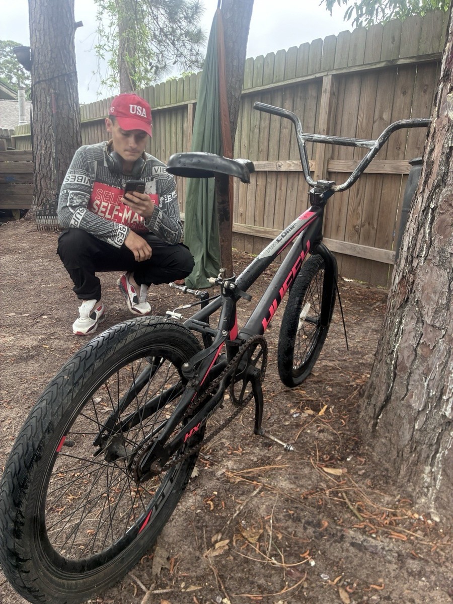 Huffy HX Comp 20in BMX Bike Black/Red U-Brake 1-Speed BMX Bar No