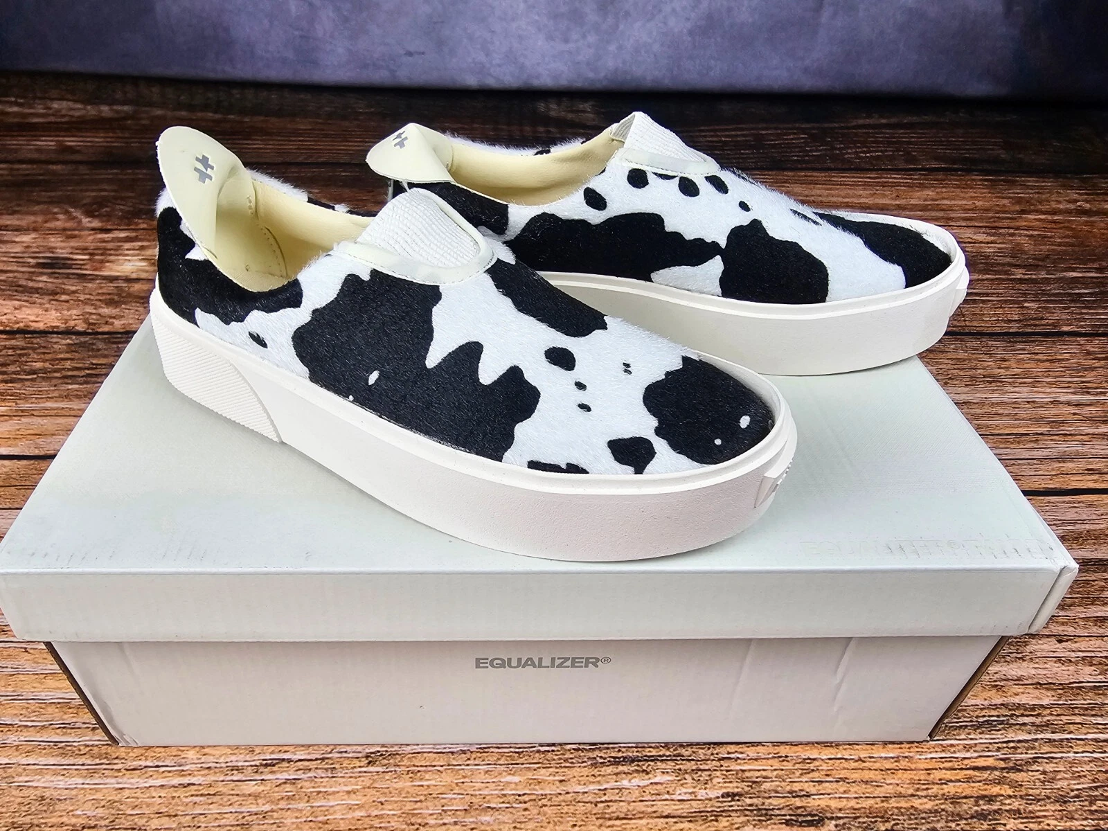 NIB Equalizer Mens 6.5 Womens 7.5-8 EU 39 Cow Pattern Cow Skin Sneakers Shoe