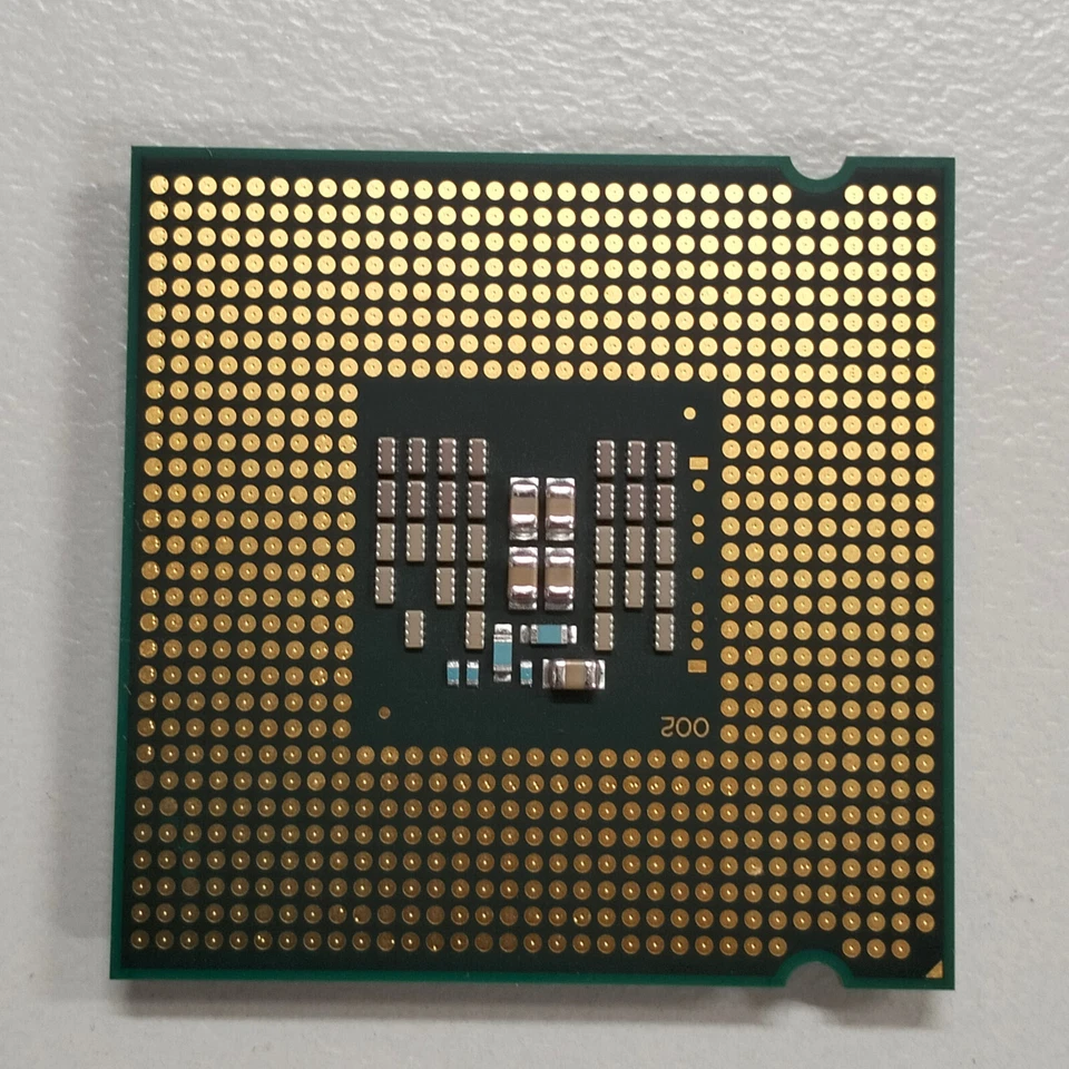 Intel Core 2 Quad Yorkfield 64-bit Socket LGA 775 2.66 GHz 4 core 95W CPU SLGT6 - Image 3 of 4