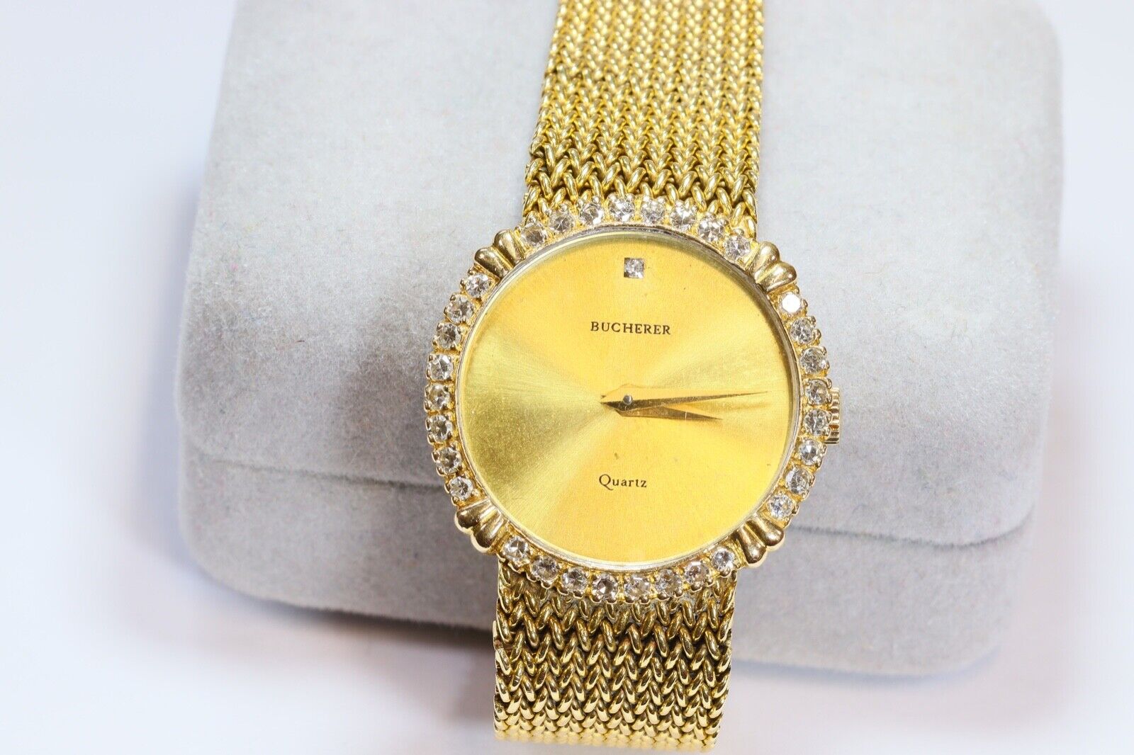 Stunning Carl F BUCHERER 18K Gold Ladies Watch 976-160 Diamonds