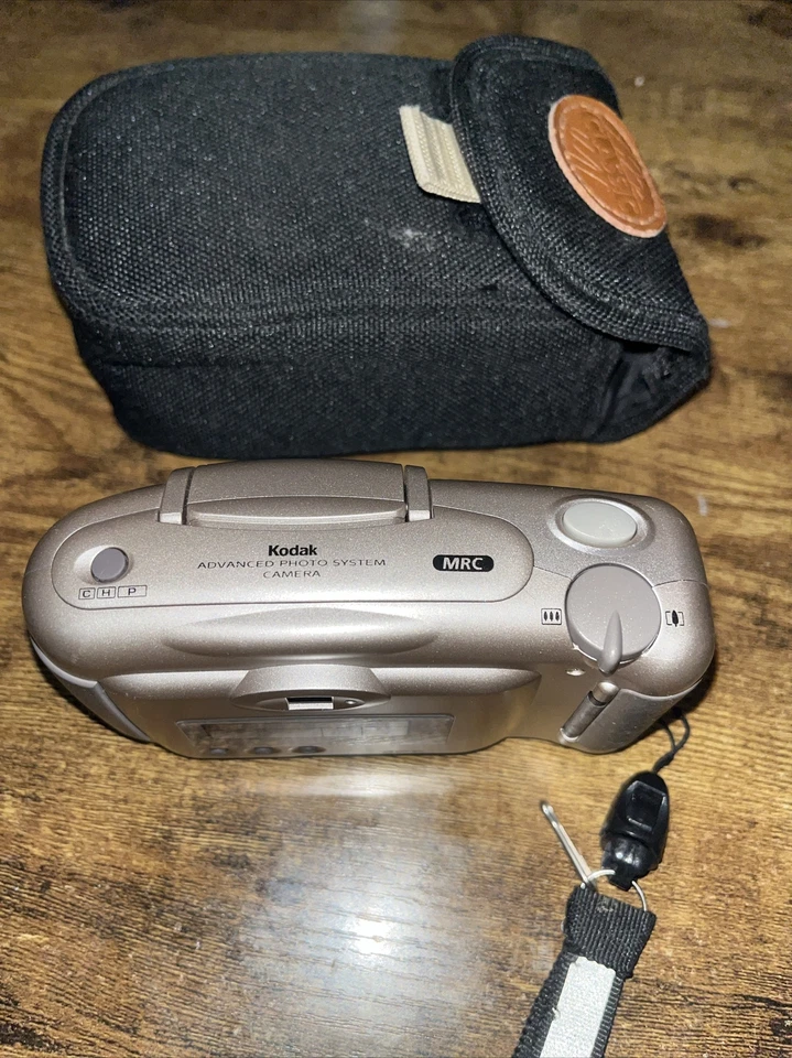 Vintage Kodak Advantix C700 Zoom 30-60mm Point & Shoot APS Film Camera - Image 4 of 4