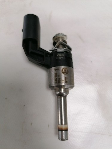 VW Touran 1.4 TSI 1 T Einspritzdüse 03C906036F 39077