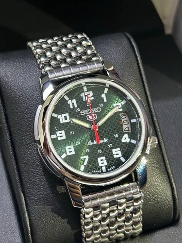 Vintage Refurbished Seiko 5 Automatic Day/Date Japan Men's Wrist Watch