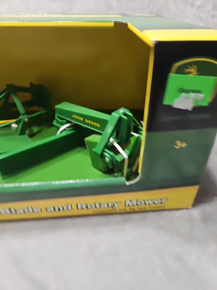 John Deere ERTL 1/16 Big Farm Rear Blade And Rotary Cutter MX7  - Image 3 of 4