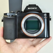 Sony Alpha A7R ILCE-7R 36.4MP Digital Camera Body only Black English w/Charger
