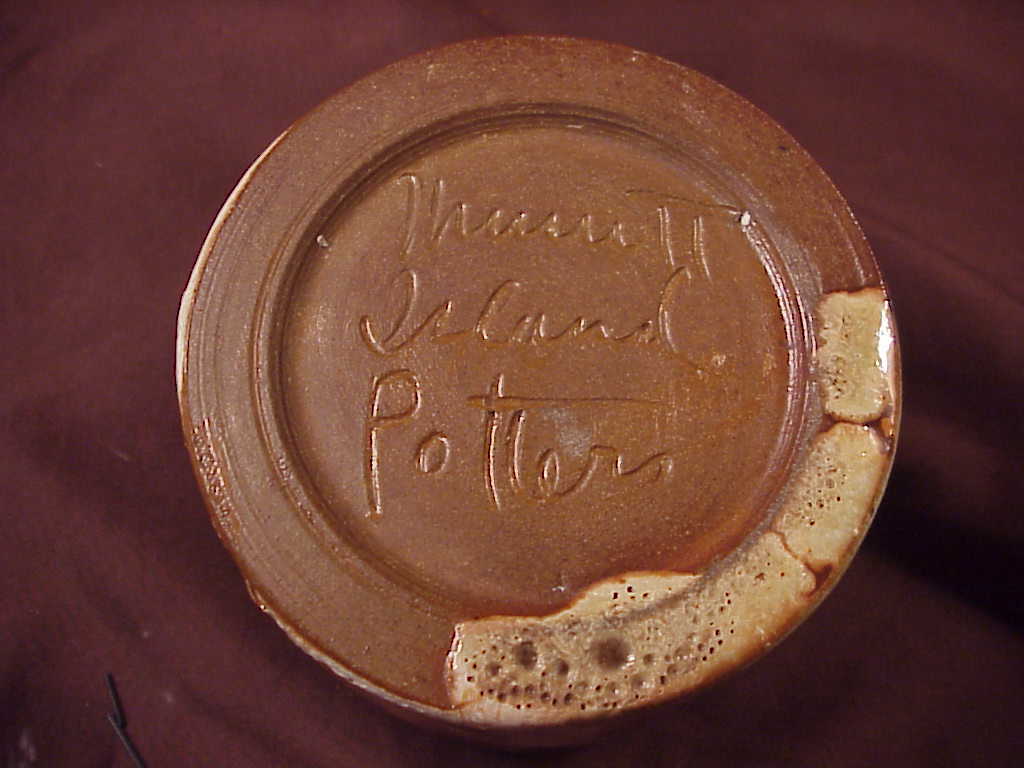  MERRITT ISLAND POTTERY, INKWELL OR TINY BUD VASE, OR ART W/O FUNCTION