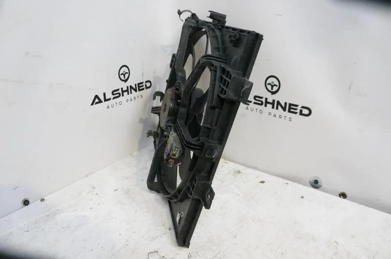 Nissan Versa S 2015 1,6 L radiador ventilador montaje del motor 21403 3VB8A fabricante original Foto 4 de 4