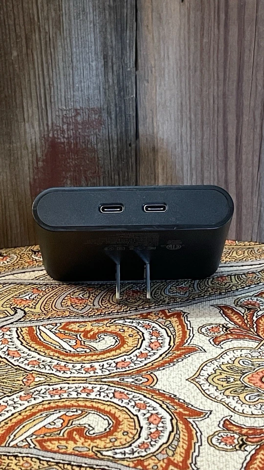 Adaptador de pared iHome 2 puertos USB-C diseño (“bloque plano”) Foto 3 de 3