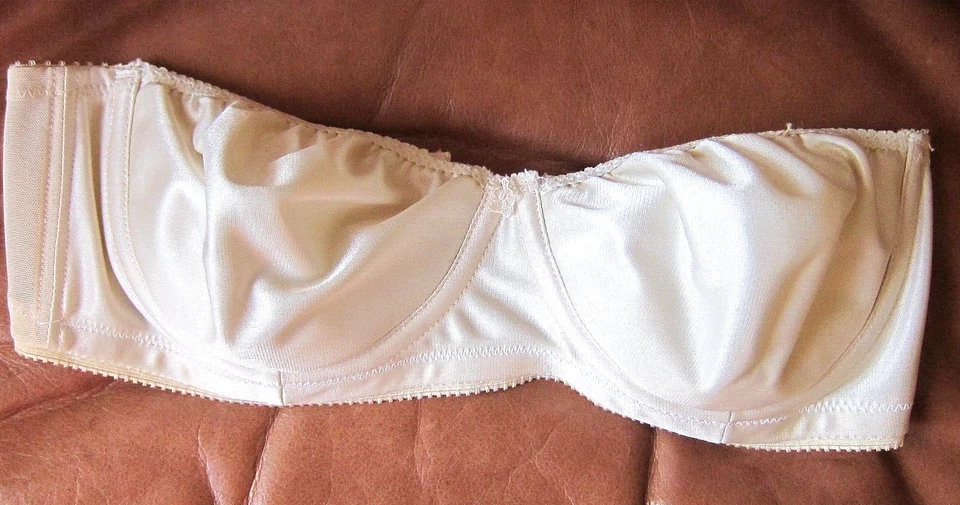 Vintage NWOT Carnival Surprise 38B Strapless Underwire Unlined Bra Light Beige - Image 2 of 4