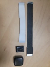 Whoop Fitness Tracker 4.0 w/ battery grey Bicep band artic white band