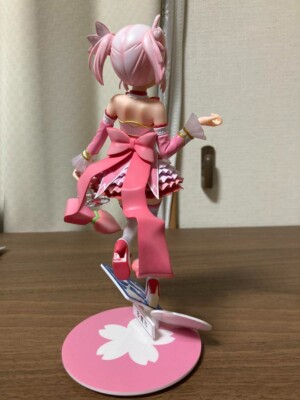 Japanese anime The Demon Girl Next Door 1/7 scale figure Momo
