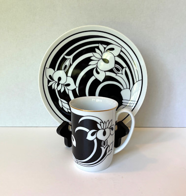 Neiman Marcus 4 Cups & 4 Plates 7.5'' Bold Black White Graphic Floral 1970s Japan
