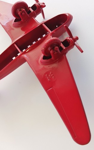 1950s DC-3 American Airlines Thomas Toys AA Flagship Red Plastic Airplane Toy - Picture 10 of 12