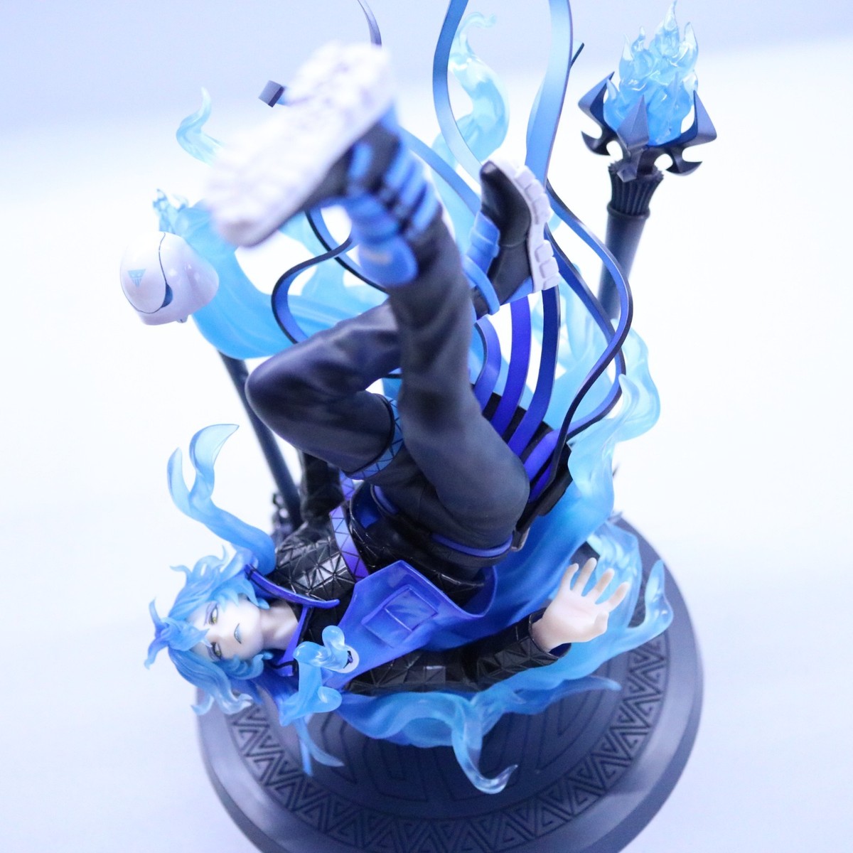 ツイステッドワンダーランド Idia Shroud 1/8スケールフィギュア ディズニー ツイステッドワンダーランド』 イデア・シュラウド 1