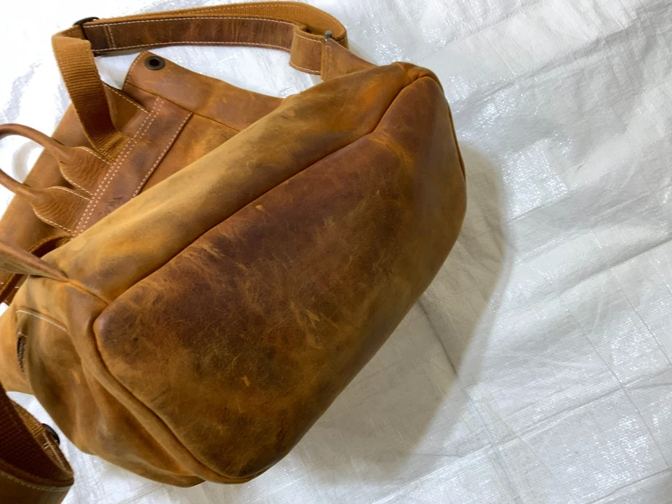 Mochila de Colección Yukon Crazy Horse Cuero Talla 14x12x5 Valor $595 Foto 3 de 4