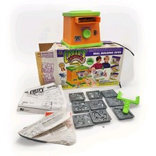 Vintage Creepy Crawlers 1993 Workshop 9888 Bug Maker Oven 9 Molds Works Read.