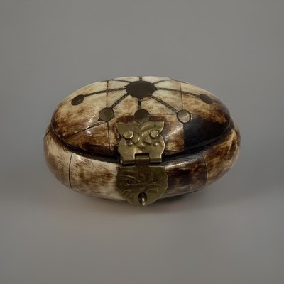 VTG Trinket Box Camel Bone Oval Box Brass Inlay Jewellery Felt Interior MCM