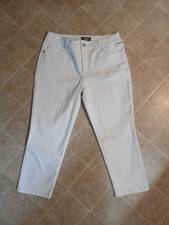 Chico's So Slimming White Denim Capris Crop Pants Size 1 Waist 34 Inseam 24