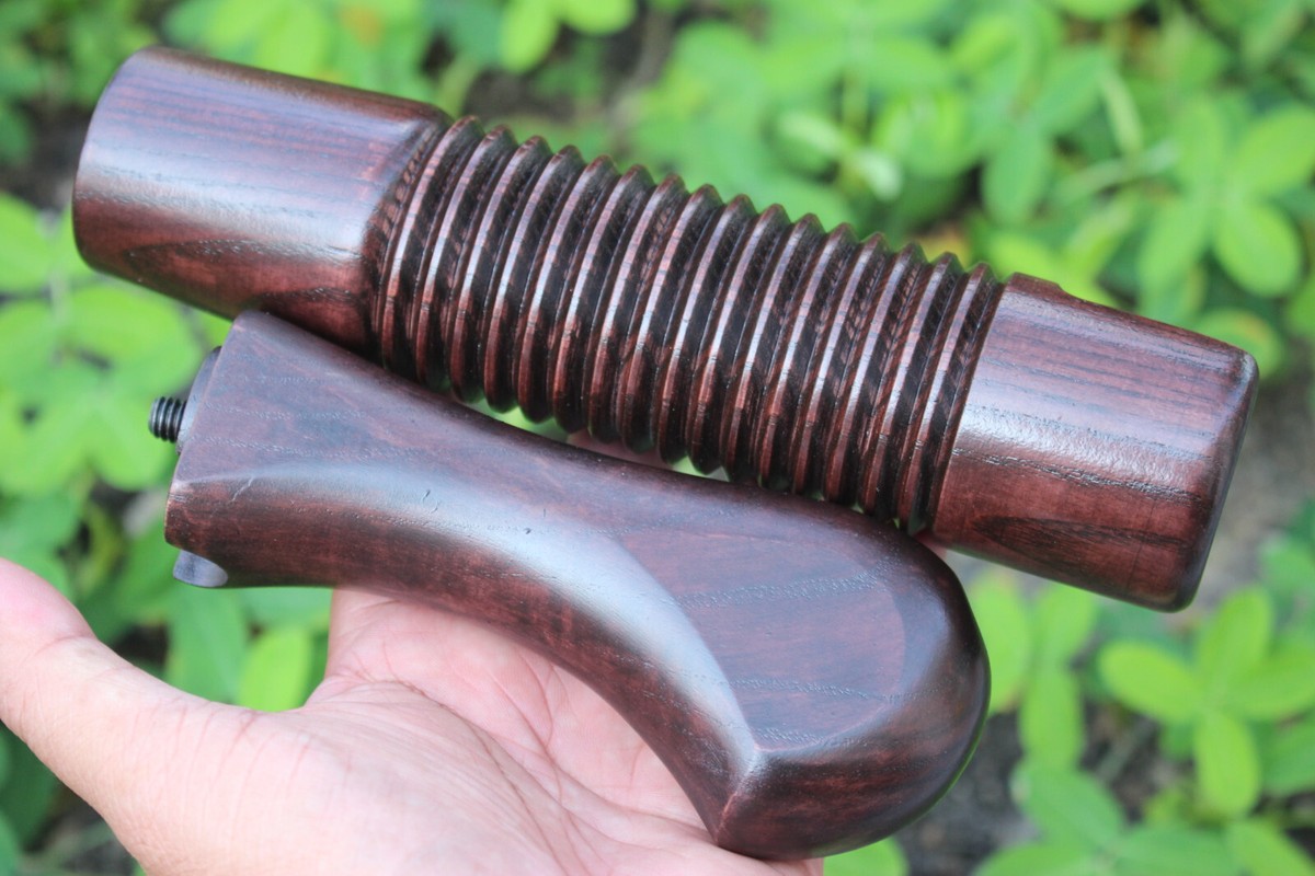 MOSSBERG SHOCKWAVE 500 MODEL 12 GA FOREND & WOODSTOCK WOOD