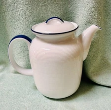 Teapot (6 cup) Trend Blue Basic, Thomas-Rosenthal-Group Germany Great Shape