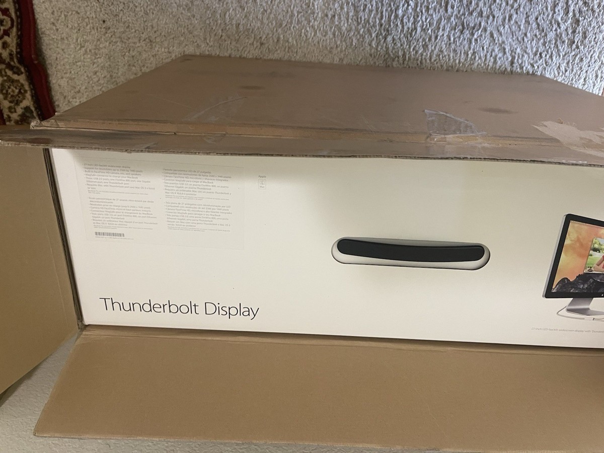 Brand New Sealed With Original Box Apple 27