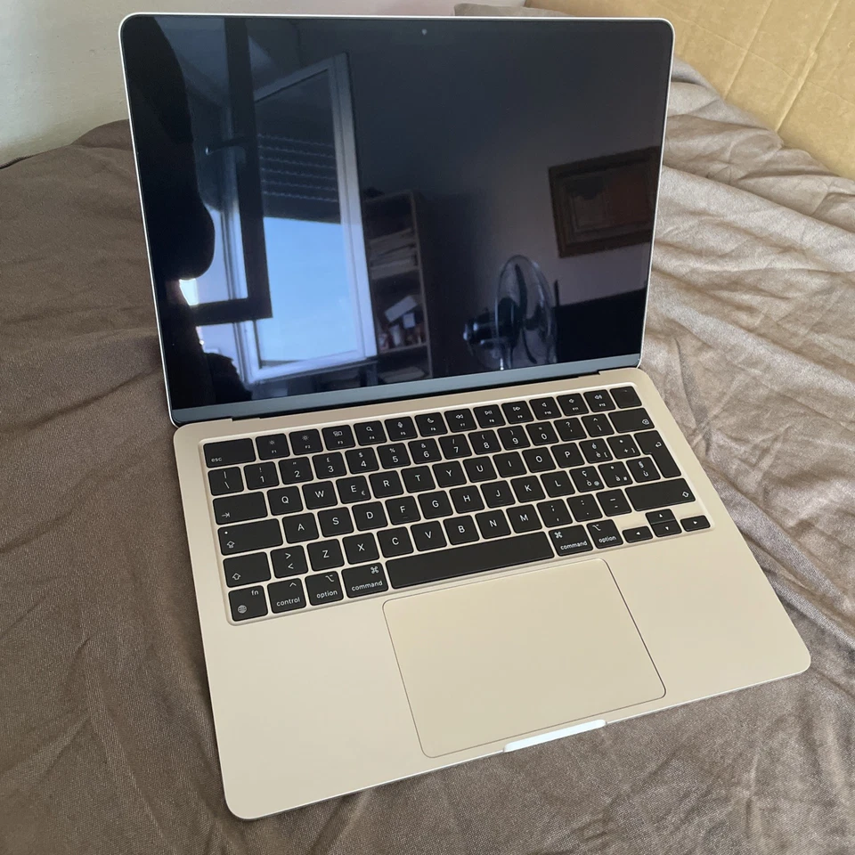 Apple MacBook Air 13" M2 · 8GB · 256GB, foto 1 di 5