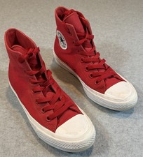 Red High Top Converse All Star Chuck Taylor 2 Shoes Size M6 W8