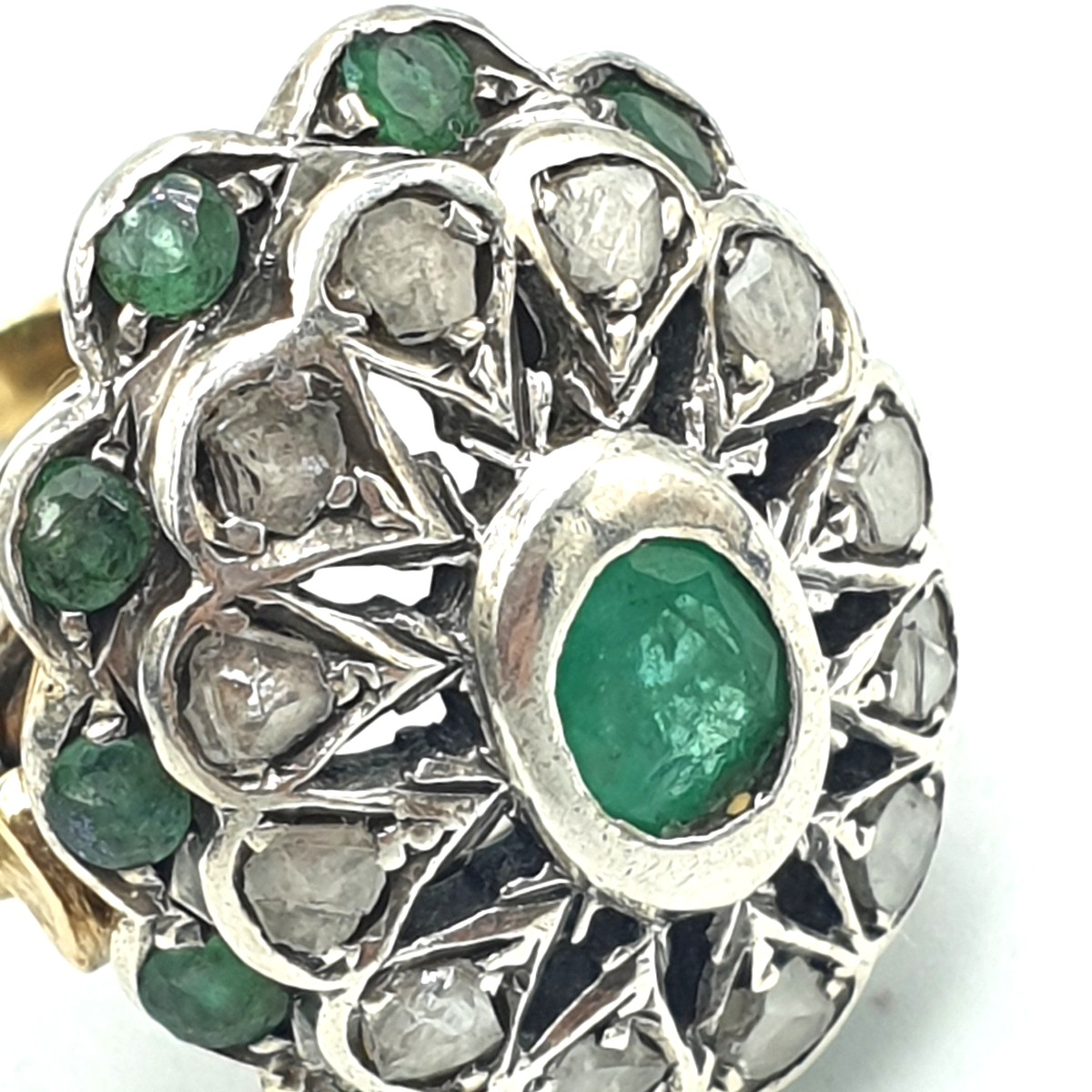 Bague Antique Vintage Des Années 1940 - Or 18k Et Argent, Émeraude Cabochon Et Rosettes Diamant - Taille ITA 14 (USA 6.8)