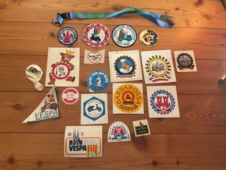 4 toppe tessuto Vespa Club Eurovespa 1986 e 94 sticker palloncino VCVD