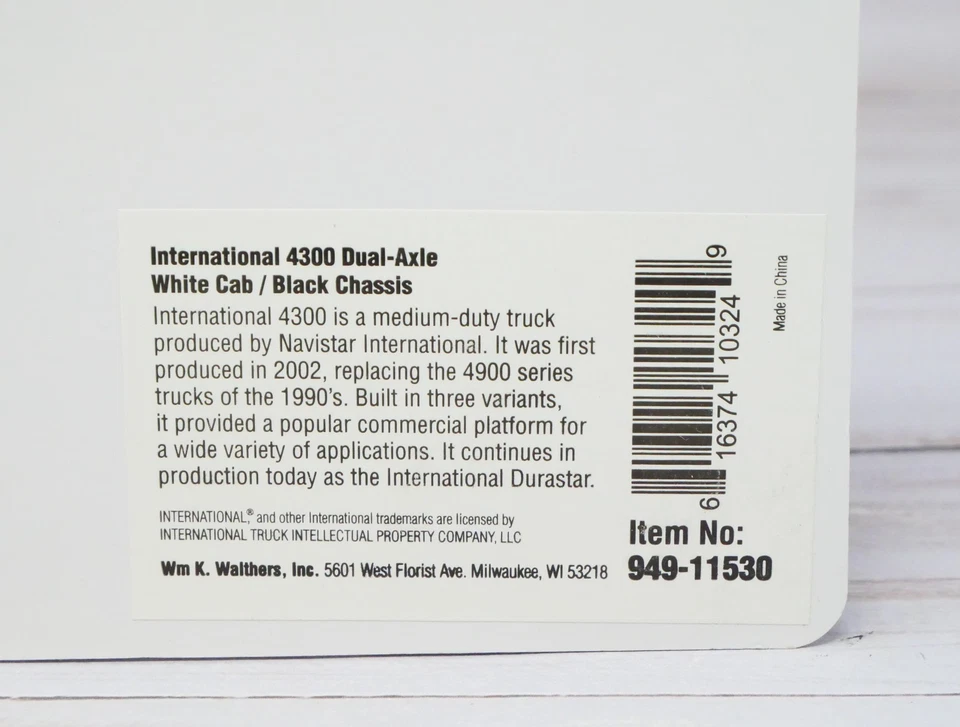 Walthers Scenemaster 949-11530, International 4300 Dual-Axle Truck, HO Scale - Image 3 of 3