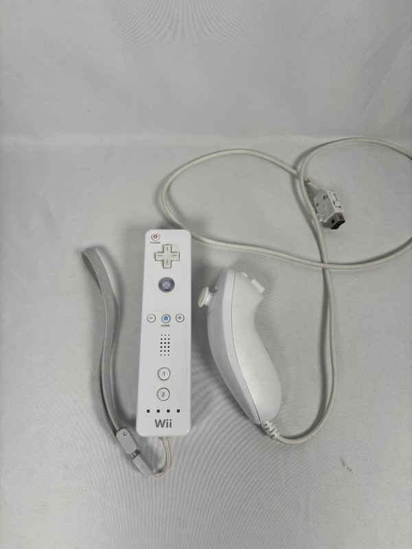 Nintendo Wii Remote/Nunchuck (TESTED)