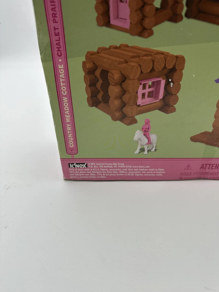 Lincoln Logs Country Meadow Cottage 真木建筑套装 Knex (137 件) — 第 3/4 张图片