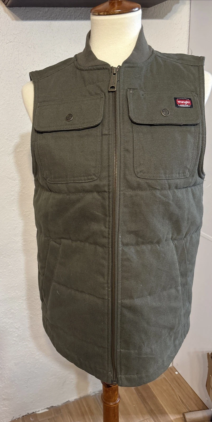 Wrangler WorkWear Quilted Lined Duck Vest Size Small Olive Color Relaxed Fit