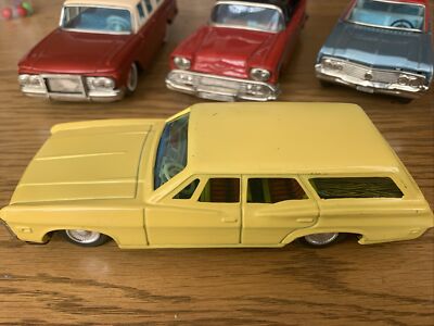 1960er CHEVROLET WAGON TINPLATE PUSH REIBUNGS AUTO MODELL MADE BY BANDAI JAPAN 18CM