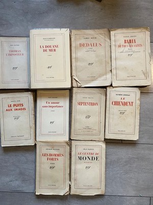 Sammlung von 10 Bänden NRF weiß, selten
