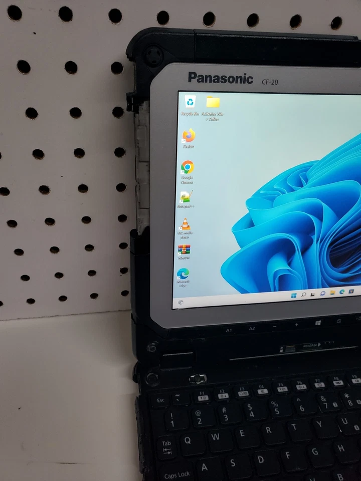 Panasonic CF-20-2 I5-7Y57 Toughbook 256GB M.2 SSD-16GB DDR3 Win11Pro-Touchscreen - Image 2 of 4