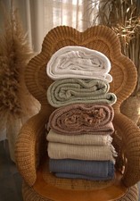 100 Soft 4 Layer Gauze Blanket, Cotton Muslin Bed cover, King Size Quilt