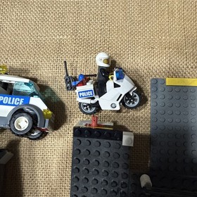 Lego 7744 Town City Police Headquarters 95% Complete With Vehicles Manuals As Is