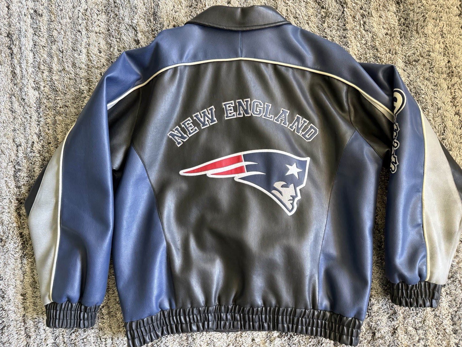 Vintage NFL New England Patriots Faux Leather Jacket Embroidered Logo Mens L view 14