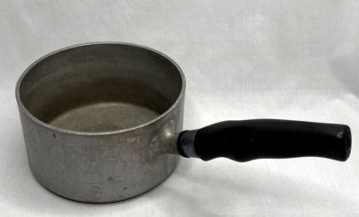 Vintage Wear-Ever Aluminum No 701 1/2 Pot Sauce Pan With Black