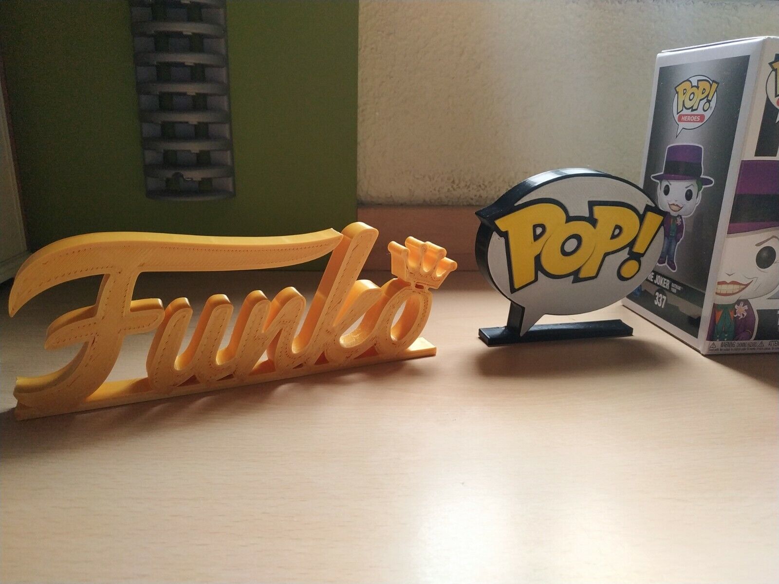 Logos Funko pop 3D
