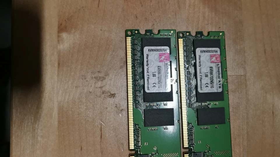 PAIR OF Kingston ValueRAM 1 GB DIMM 667 MHz DDR2 SDRAM Memory KVR667D2N5/1G - Image 3 of 4