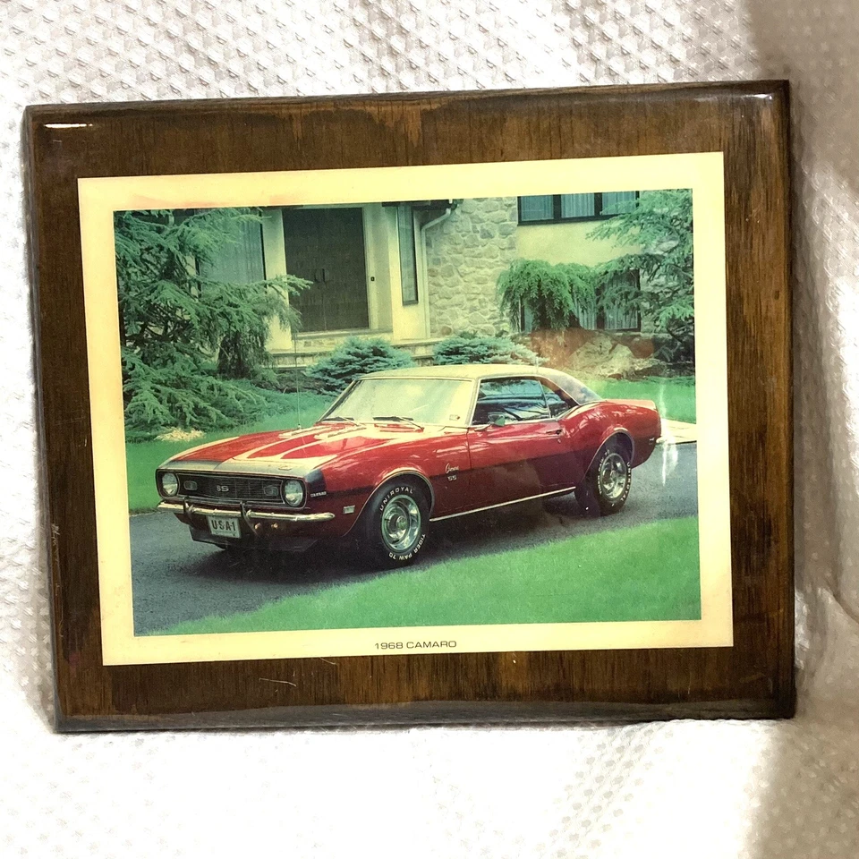 Foto de Camaro 1968 rojo sobre madera, abrigo transparente esmaltado grueso, arte de pared Foto 4 de 4
