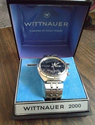 VINTAGE WITTNAUER MENS WRIST WATCH W ORIGINAL BAND BOX / PAPERS AUTOMATIC 17